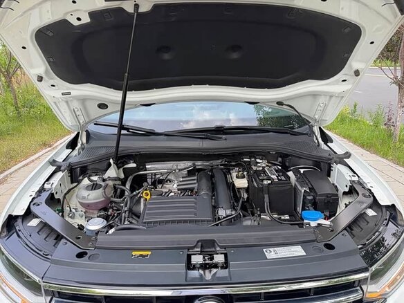 2023 Volkswagen Tiguan II Рестайлинг, белый, 2330000 рублей - вид 17