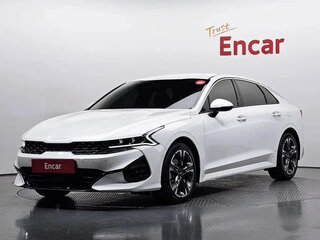 2023 Kia K5 III Рестайлинг, белый, 2400000 рублей, вид 1