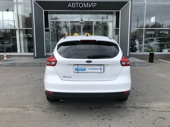 2015 Ford Focus III Рестайлинг, белый, 890000 рублей - вид 5