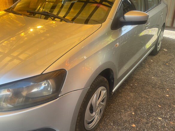 2013 Volkswagen Polo V, серебристый, 635000 рублей