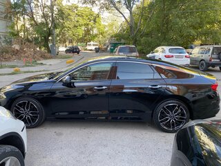 2021 Kia K5 III, чёрный, 3000000 рублей, вид 3