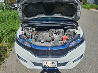 2018 Honda Fit III Рестайлинг, белый, 1555000 рублей, вид 5