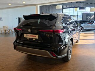 2026 Toyota Highlander IV (XU70), чёрный, 5390000 рублей, вид 4