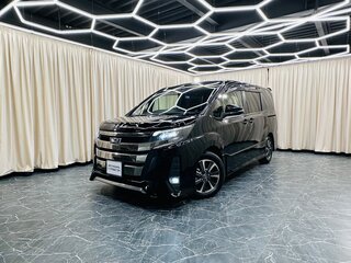 2017 Toyota Noah III (R80), чёрный, 2099999 рублей, вид 1