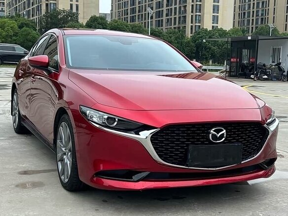 2023 Mazda 3 Axela IV (BP), пурпурный, 1650000 рублей - вид 2