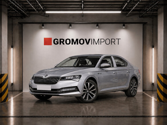 2025 Skoda Superb III Рестайлинг, серебристый, 2990000 рублей