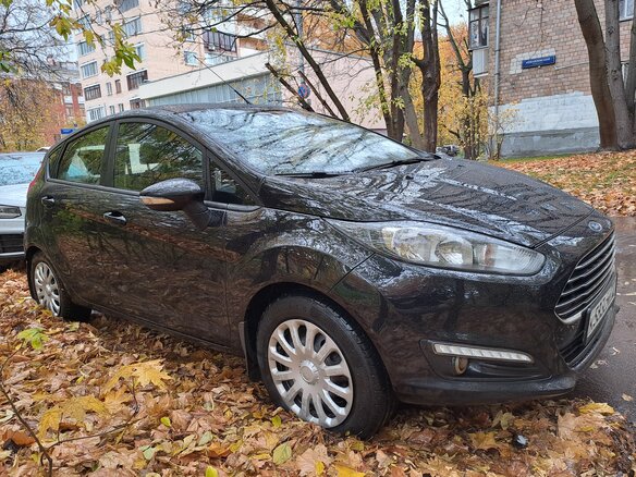 2016 Ford Fiesta Mk6 Рестайлинг, чёрный, 950000 рублей - вид 6