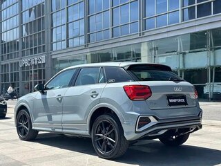 2022 Audi Q2 L 35 TFSI I Рестайлинг, серебристый, 1715000 рублей, вид 4