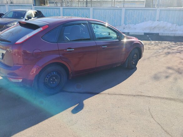 2008 Ford Focus II Рестайлинг, красный, 350000 рублей - вид 3