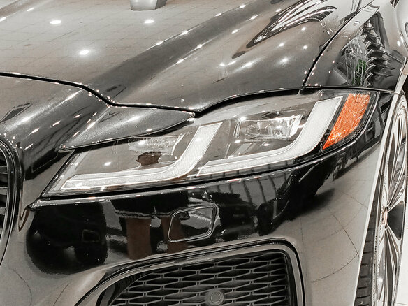 2023 Jaguar XF II Рестайлинг, чёрный, 4680000 рублей - вид 16