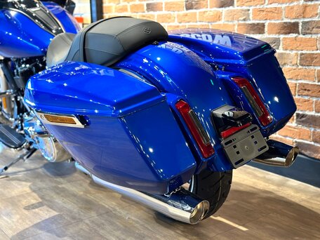 2024 Harley-Davidson Road Glide, синий, 3900000 рублей, вид 4