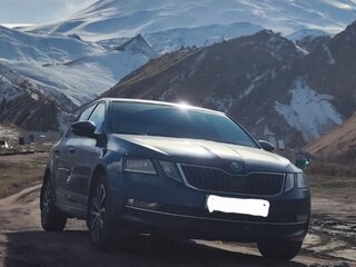 2017 Skoda Octavia III (A7) Рестайлинг, синий, 1890000 рублей, вид 1