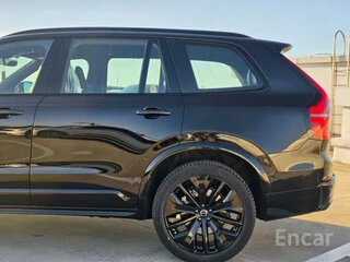 2026 Volvo XC90 B6 II Рестайлинг 2, чёрный, 9729168 рублей, вид 4