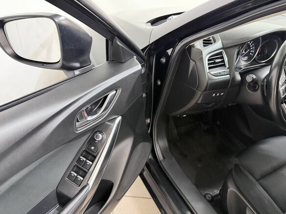 2016 Mazda 6 III (GJ) Рестайлинг, чёрный, 1470000 рублей - вид 17