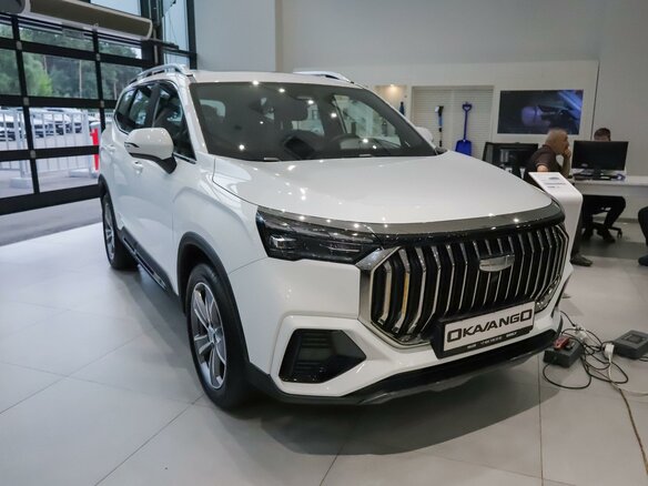 2026 Geely Okavango I Рестайлинг, белый, 4090000 рублей - вид 3