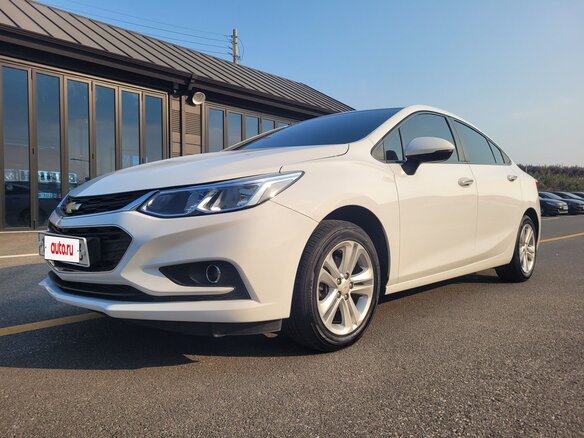 2017 Chevrolet Cruze II, белый, 789000 рублей