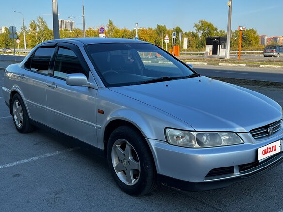 2001 Isuzu Aska IV, серебристый, 435000 рублей - вид 7