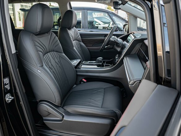2026 GAC Trumpchi M8 Master Edition II, чёрный, 4785000 рублей - вид 7