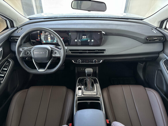 2025 BAIC U5 Plus, белый, 2300000 рублей - вид 13
