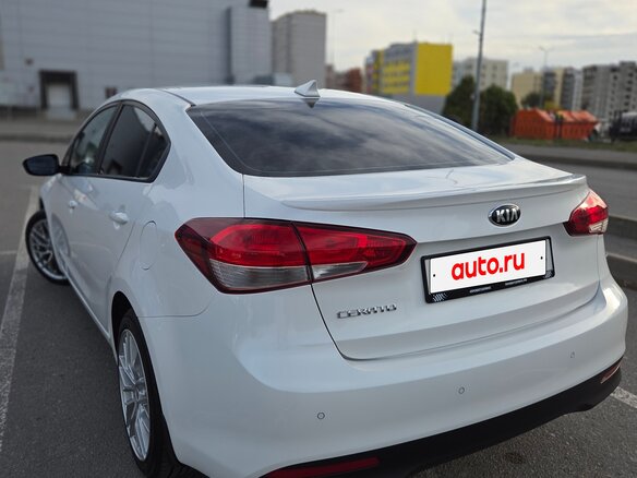 2017 Kia Cerato III Рестайлинг (Classic), белый, 1590000 рублей - вид 17