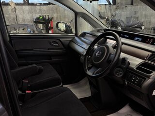 2006 Honda Stepwgn Spada III, чёрный, 650000 рублей, вид 3