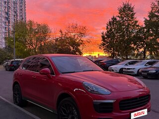 2015 Porsche Cayenne S II Рестайлинг (958), красный, 3750000 рублей, вид 1
