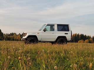 1986 Toyota Land Cruiser 70 Series, белый, 1765000 рублей, вид 3