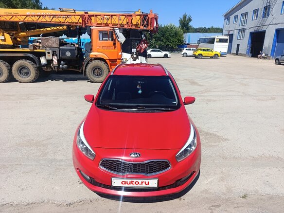 2014 Kia Ceed II, красный, 950000 рублей - вид 1