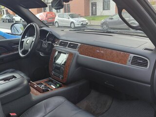 2008 Chevrolet Tahoe III, чёрный, 1100000 рублей, вид 5