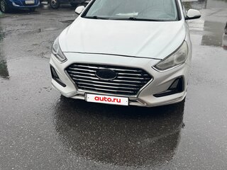 2017 Hyundai Sonata VII (LF) Рестайлинг, белый, 800000 рублей, вид 1