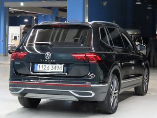 2022 Volkswagen Tiguan Allspace II Рестайлинг, белый, 2100000 рублей, вид 3