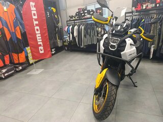 2026 QJMotor SVT 650 X, жёлтый, 729000 рублей, вид 2