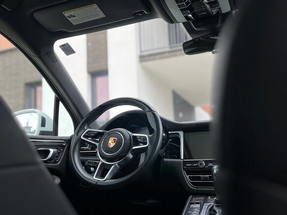 2021 Porsche Macan S I Рестайлинг, белый, 4500000 рублей - вид 19