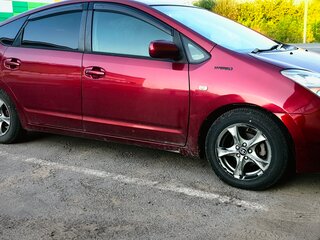 2005 Toyota Prius II Рестайлинг (XW20), красный, 780000 рублей, вид 2
