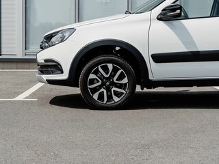 2026 Lada (ВАЗ) Granta Cross I Рестайлинг, белый, 1196000 рублей, вид 3
