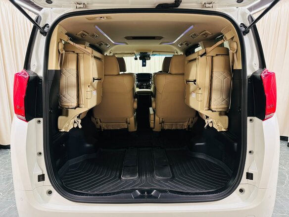 2018 Toyota Alphard III Рестайлинг, белый, 4299900 рублей - вид 21