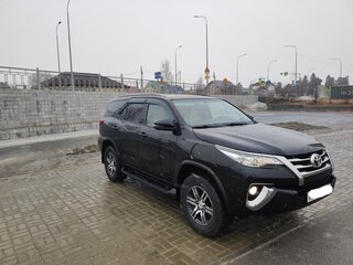 2019 Toyota Fortuner II, чёрный, 3000000 рублей, вид 4