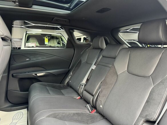 2023 Lexus RX 500h V, серебристый, 9970000 рублей - вид 25