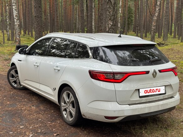 2017 Renault Megane IV, белый, 1200000 рублей - вид 10