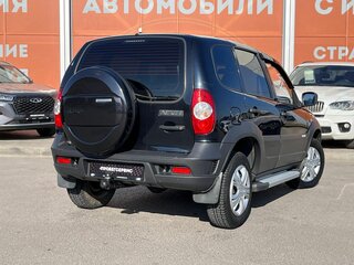 2013 Chevrolet Niva I Рестайлинг, чёрный, 650000 рублей, вид 5