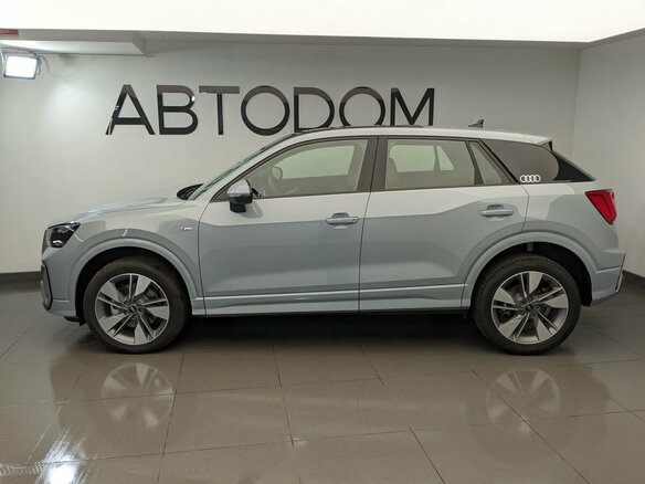 2026 Audi Q2 35 TFSI I Рестайлинг, серый - вид 1