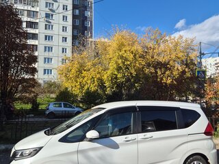 2019 Honda Freed II Рестайлинг, белый, 1530000 рублей, вид 5
