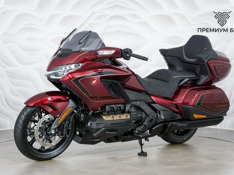 2025 Honda GL 1800 Gold Wing, красный, 3599000 рублей, вид 3