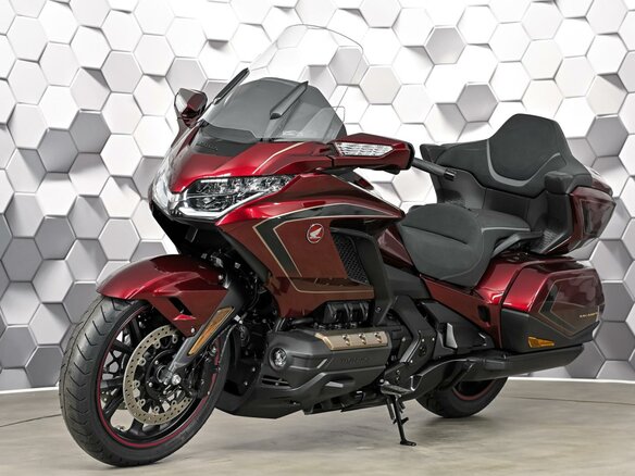 2025 Honda GL 1800 Gold Wing, красный, 3399000 рублей - вид 1