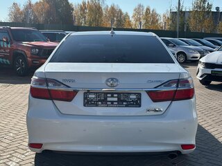 2017 Toyota Camry VII (XV50) Рестайлинг, белый, 2150000 рублей, вид 5