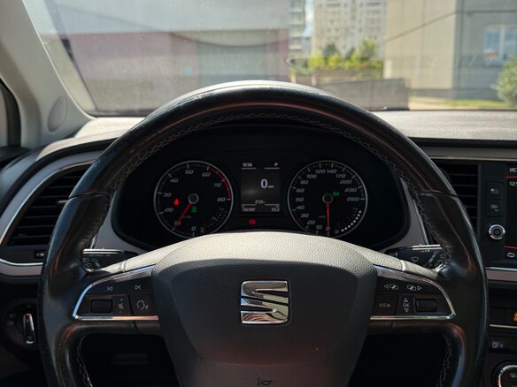 2020 SEAT Leon III Рестайлинг, белый, 1350000 рублей - вид 7