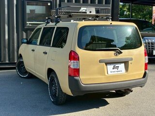 2023 Toyota Probox I Рестайлинг, бежевый, 1170000 рублей, вид 4