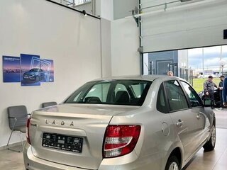 2026 Lada (ВАЗ) Granta I Рестайлинг, серебристый, 1238000 рублей, вид 3