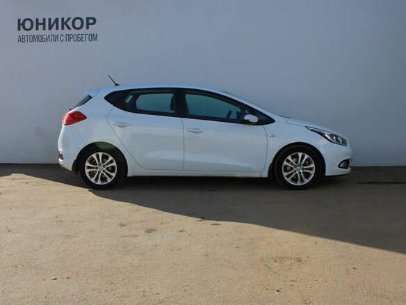 2015 Kia Ceed II, белый - вид 3