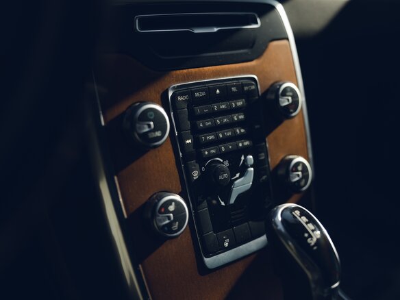 2013 Volvo XC70 II Рестайлинг, бежевый - вид 7
